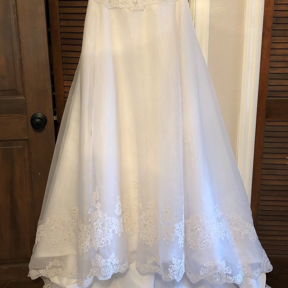 Wedding dress